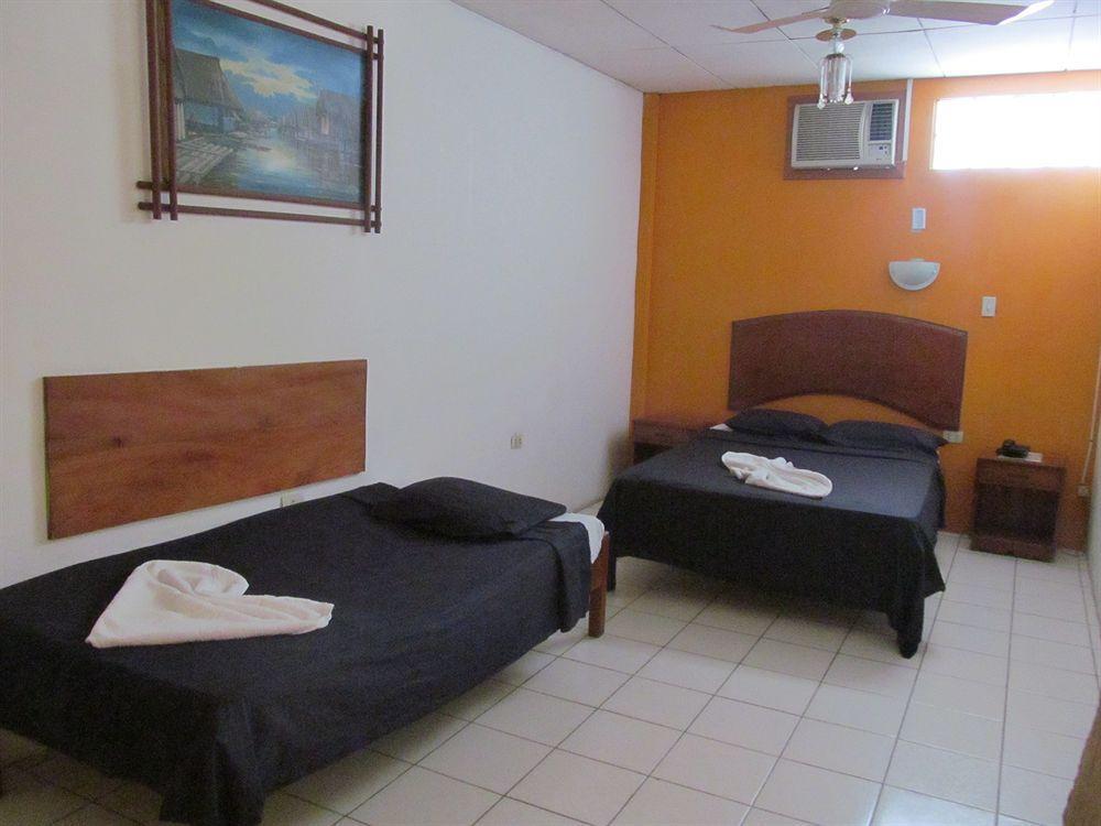 Hotel La Casona إكيتوس المظهر الخارجي الصورة
